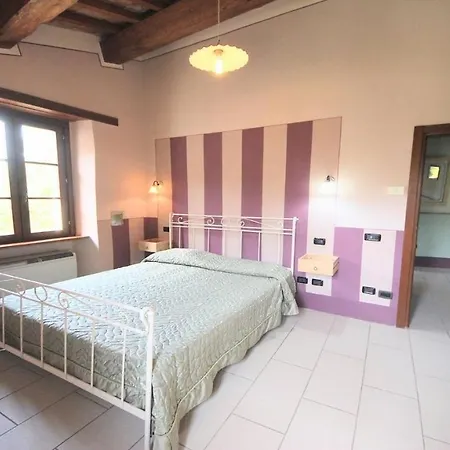 Vila Spoleto-poolside-sleeps-20pool, Jacuzzi, Gardens -a True Fantasy Spoleto