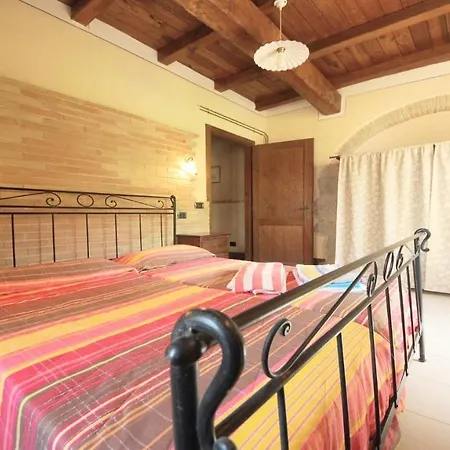 Spoleto-poolside-sleeps-20pool, Jacuzzi, Gardens -a True Fantasy Vila *
