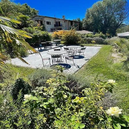Spoleto-poolside-sleeps-20pool, Jacuzzi, Gardens -a True Fantasy Vila *