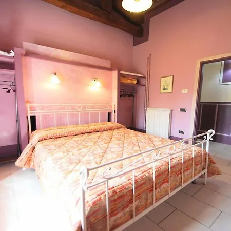 Spoleto-poolside-sleeps-20pool, Jacuzzi, Gardens -a True Fantasy *