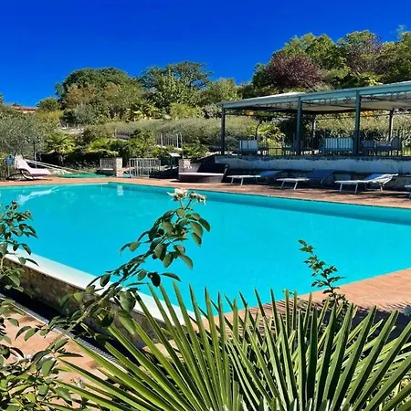 Spoleto-poolside-sleeps-20pool, Jacuzzi, Gardens -a True Fantasy