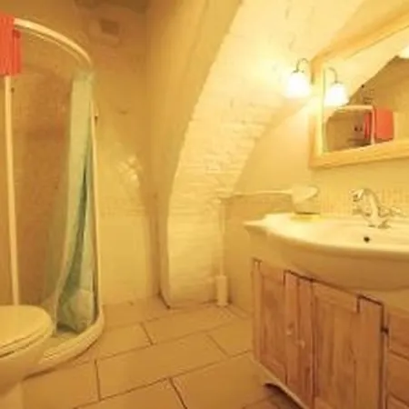 Spoleto-poolside-sleeps-20pool, Jacuzzi, Gardens -a True Fantasy Βίλα *