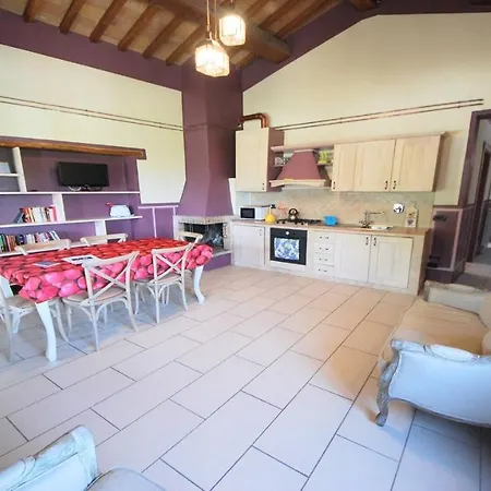 Spoleto-poolside-sleeps-20pool, Jacuzzi, Gardens -a True Fantasy Βίλα