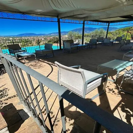 Βίλα Spoleto-poolside-sleeps-20pool, Jacuzzi, Gardens -a True Fantasy