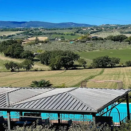 Spoleto-poolside-sleeps-20pool, Jacuzzi, Gardens -a True Fantasy Spoleto