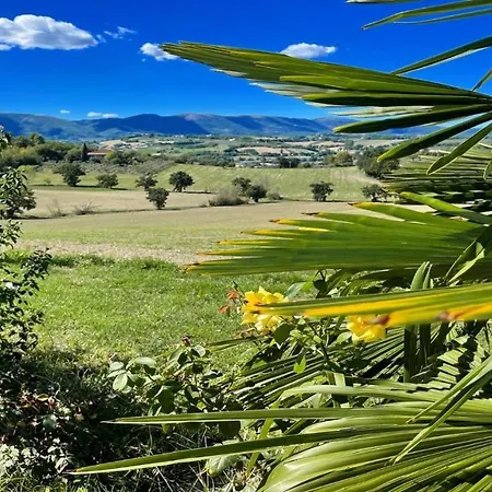Spoleto-poolside-sleeps-20pool, Jacuzzi, Gardens -a True Fantasy Βίλα Σπολέτο