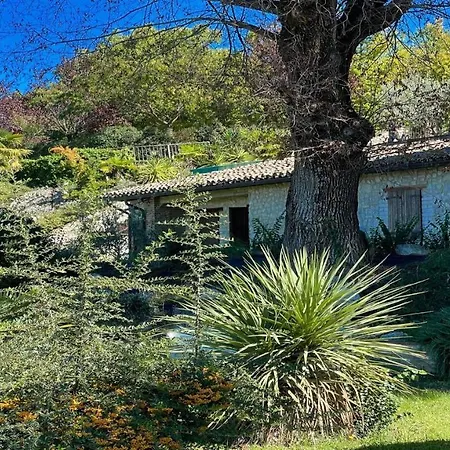 Spoleto-poolside-sleeps-20pool, Jacuzzi, Gardens -a True Fantasy Vila *